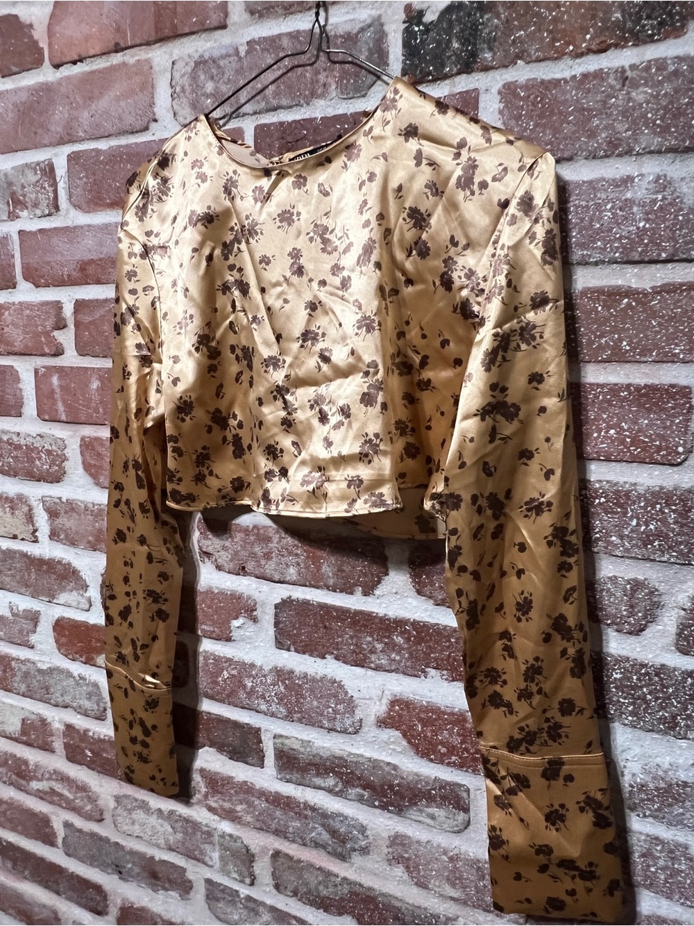 ZARA Gold and Brown Floral Satin Long-Sleeve Crop Top - Picture 2 of 5